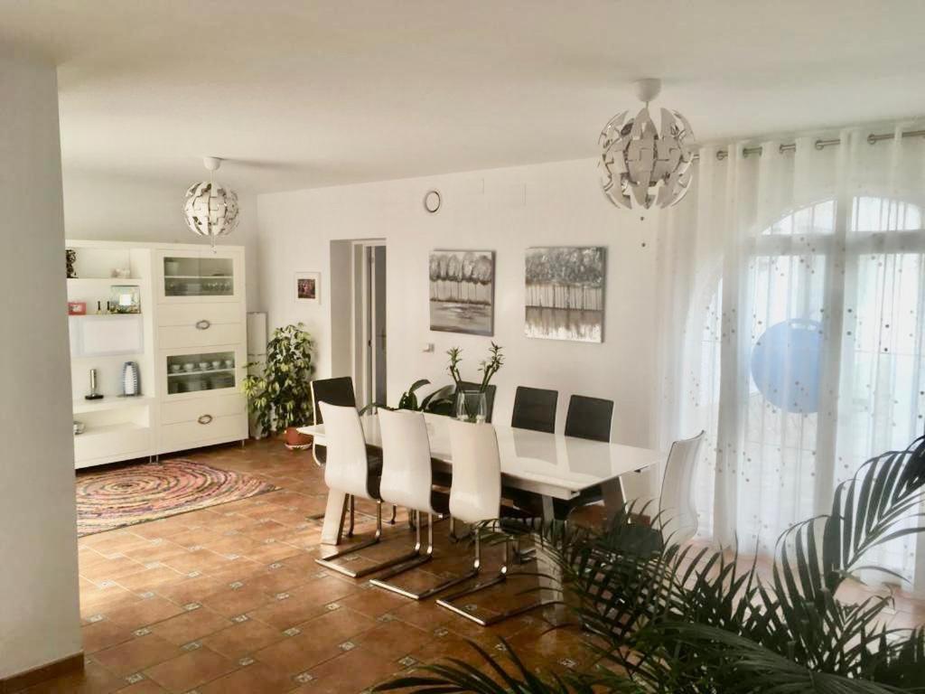 קדיז Villa Torrealta, 4000 M2 מראה חיצוני תמונה